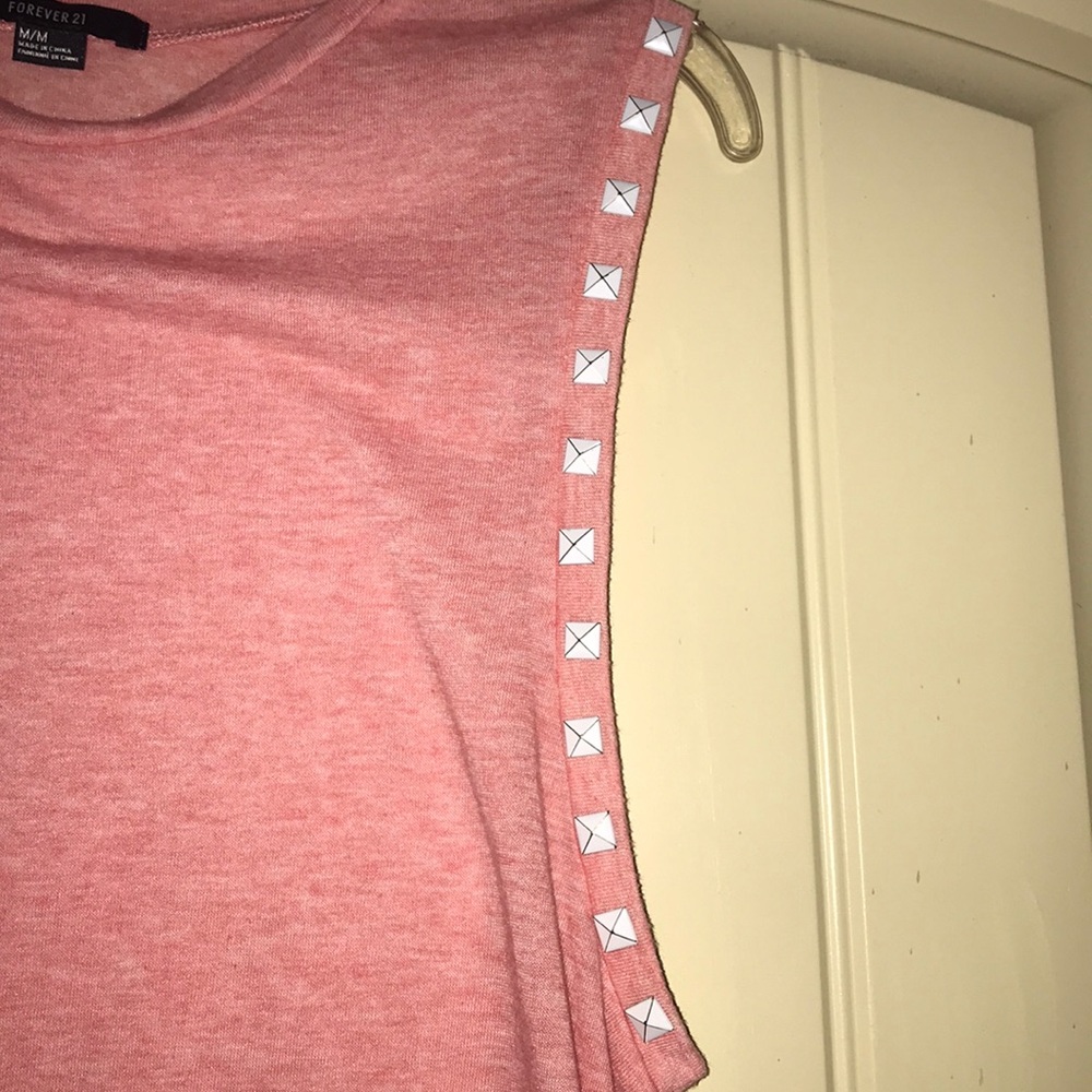 Pink top - Picture 3 of 4